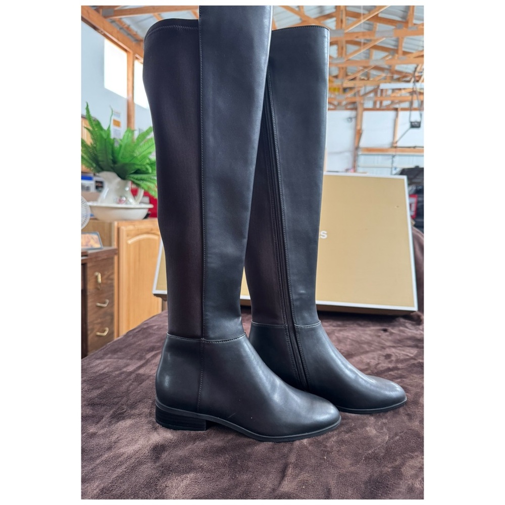 Michael Kors Black Women's Flat knee high Boots size 5